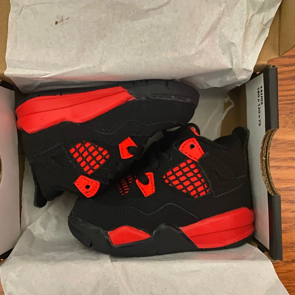 Jordan 4